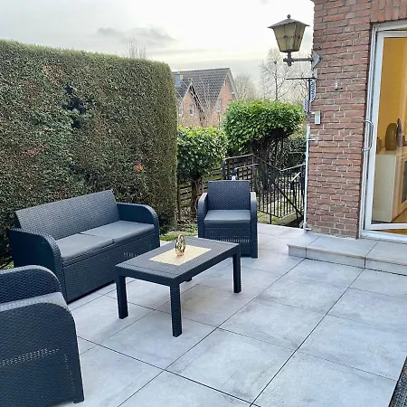 Elegant With Private Garden *